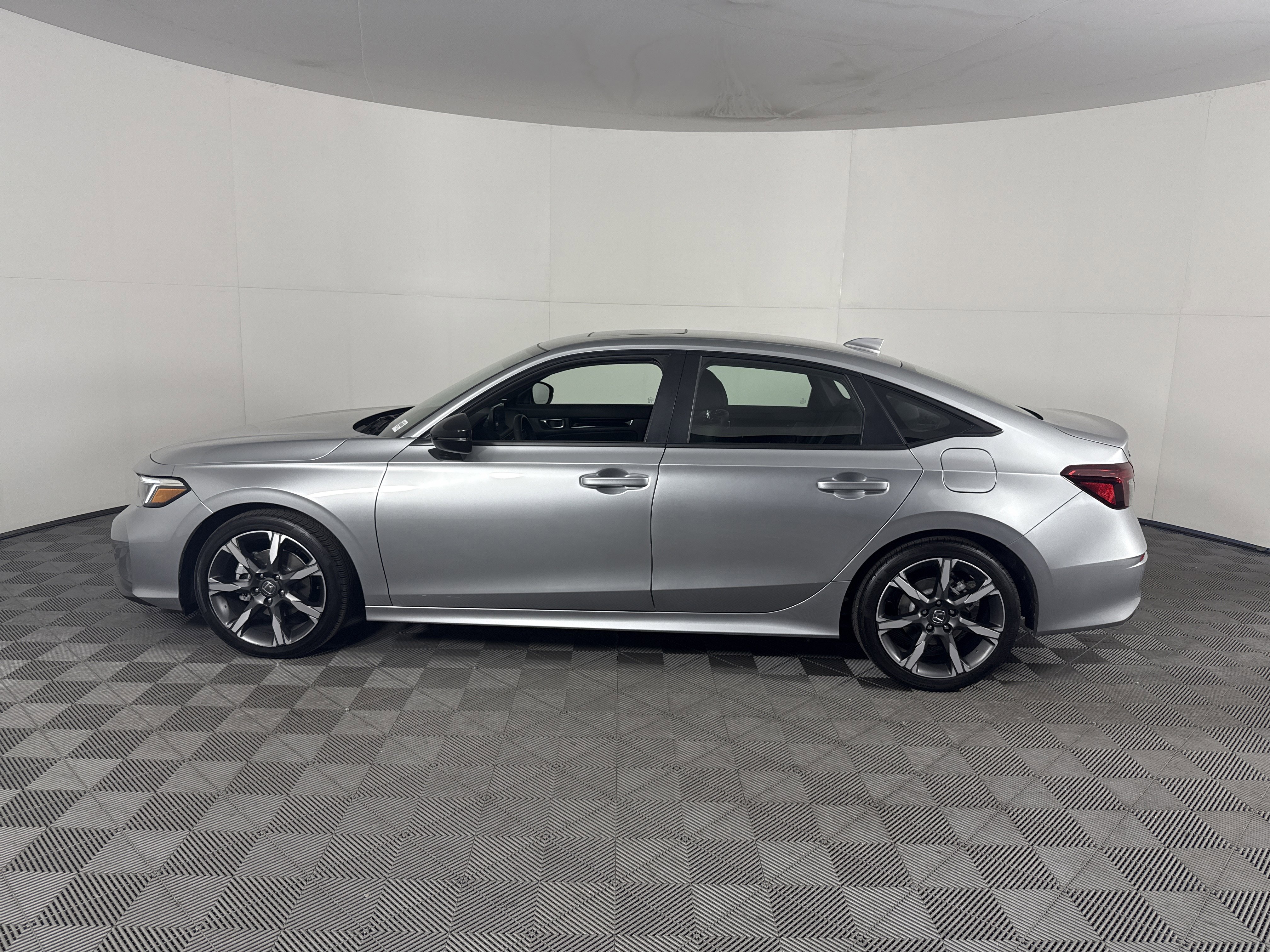 Certified 2025 Honda Civic Sport Touring image 7