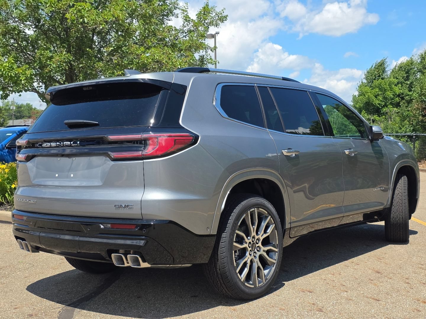 New 2026 GMC Acadia Denali Ultimate AWD/4WD image 19
