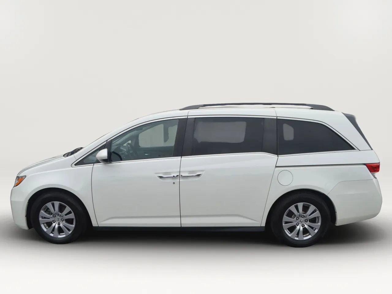 Used 2016 Honda Odyssey EX-L image 3
