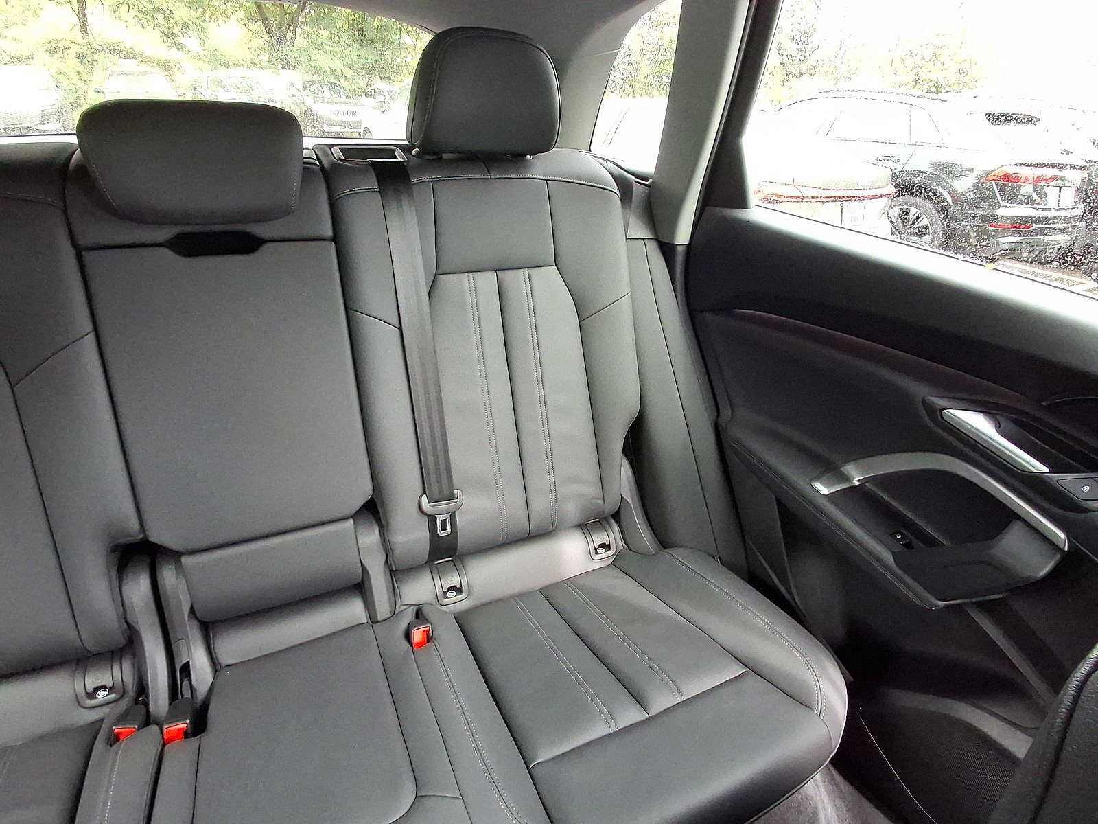 Used 2025 Audi Q5 Premium w/ Convenience Package AWD/4WD image 14