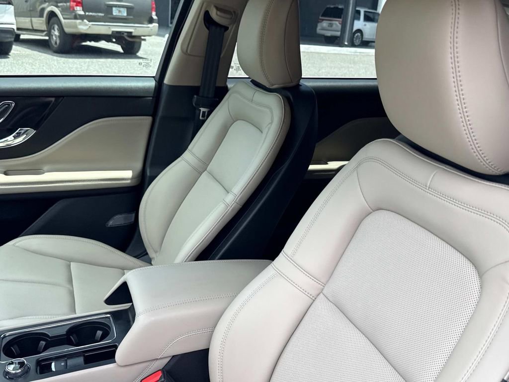 New 2025 Lincoln Corsair FWD w/ Equipment Group 101A image 21