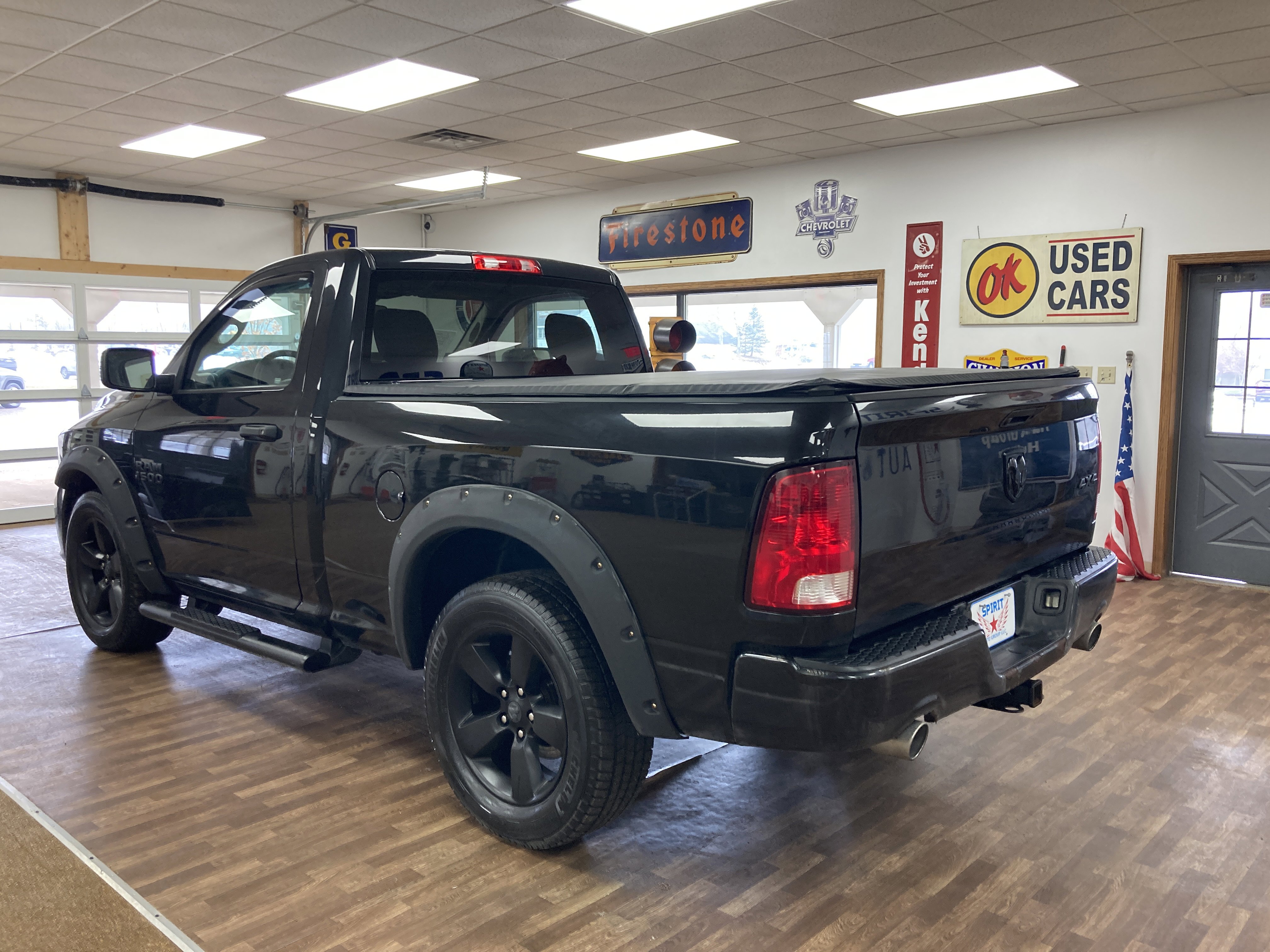 Used 2017 RAM 1500 Express w/ Black Ram 1500 Express Group AWD/4WD image 8