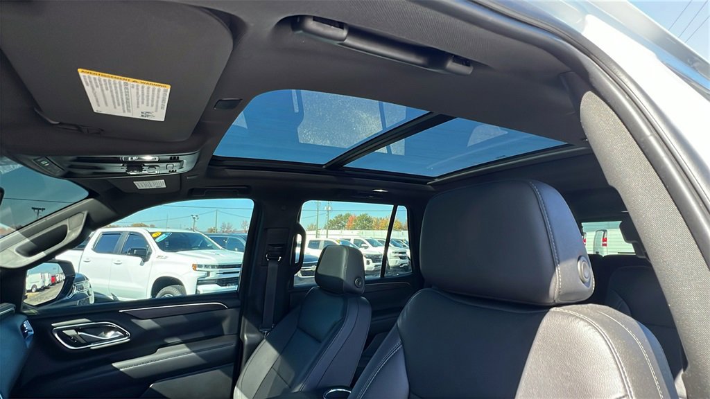 Used 2022 Chevrolet Tahoe Z71 w/ Luxury Package image 16