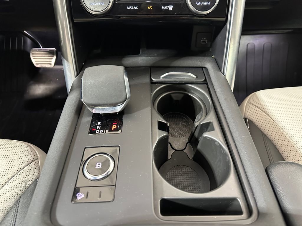 Used 2023 Land Rover Discovery S R-Dynamic image 26