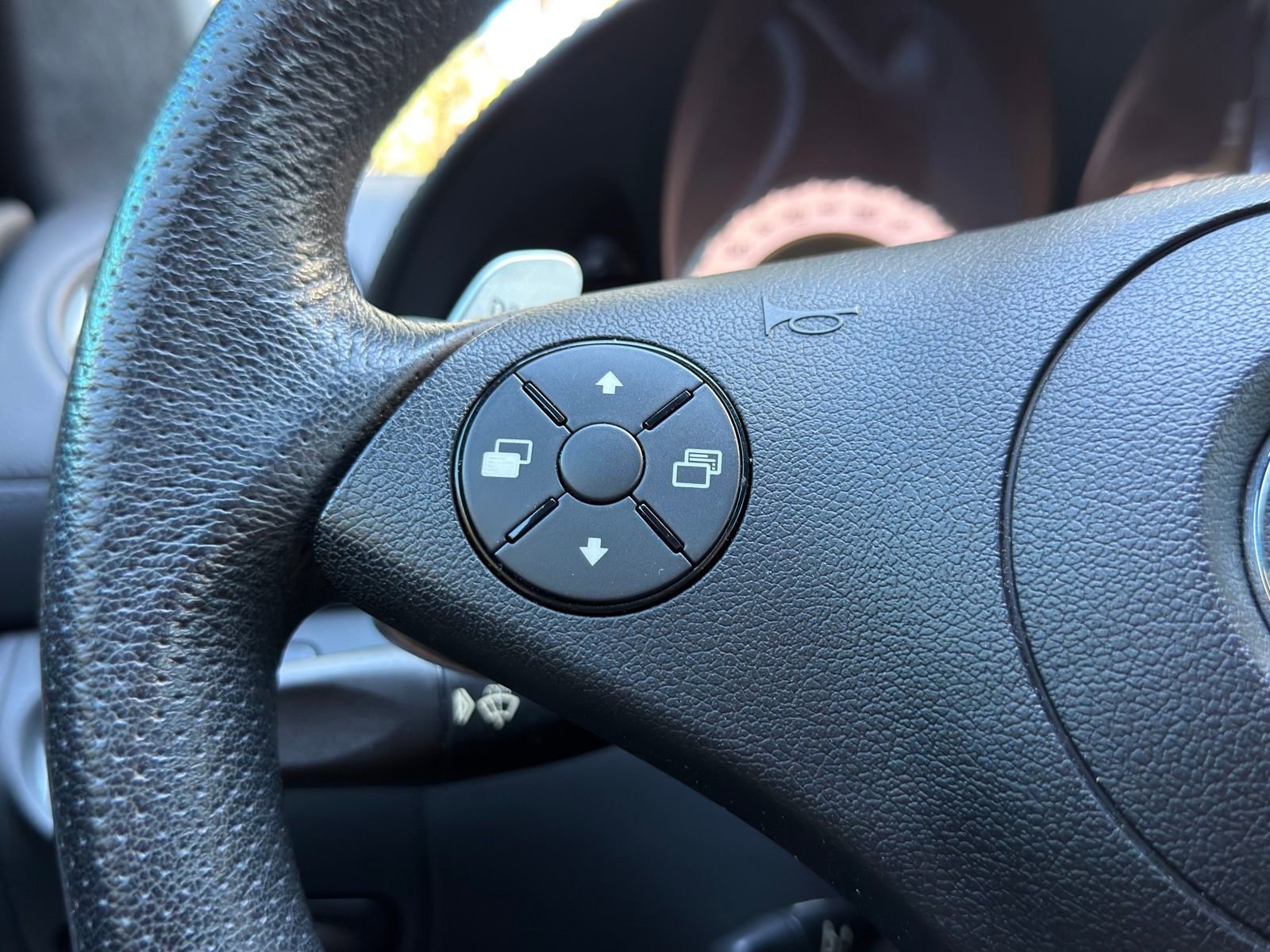 Used 2009 Mercedes-Benz SL 63 AMG image 16