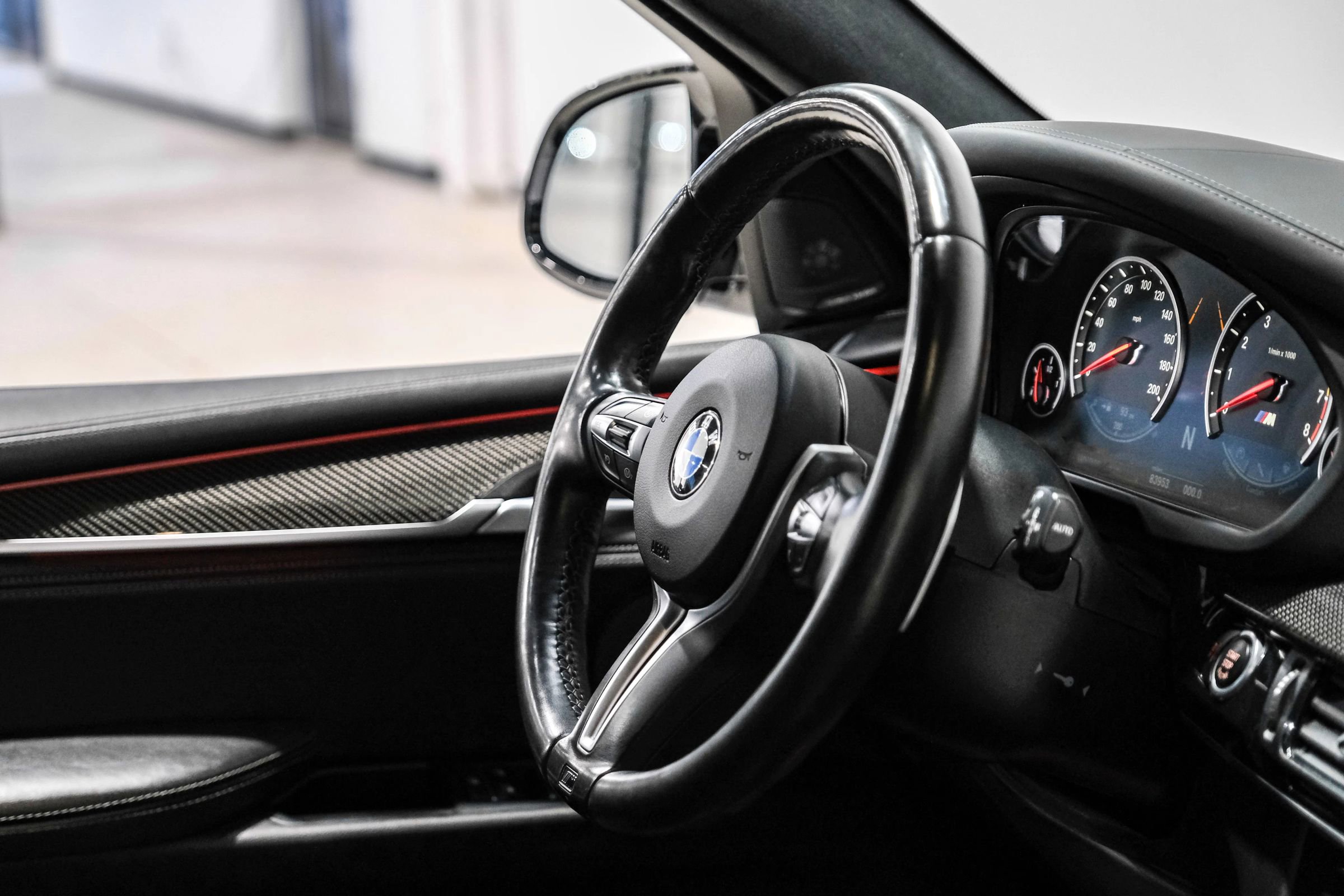 Used 2018 BMW X5 M image 11