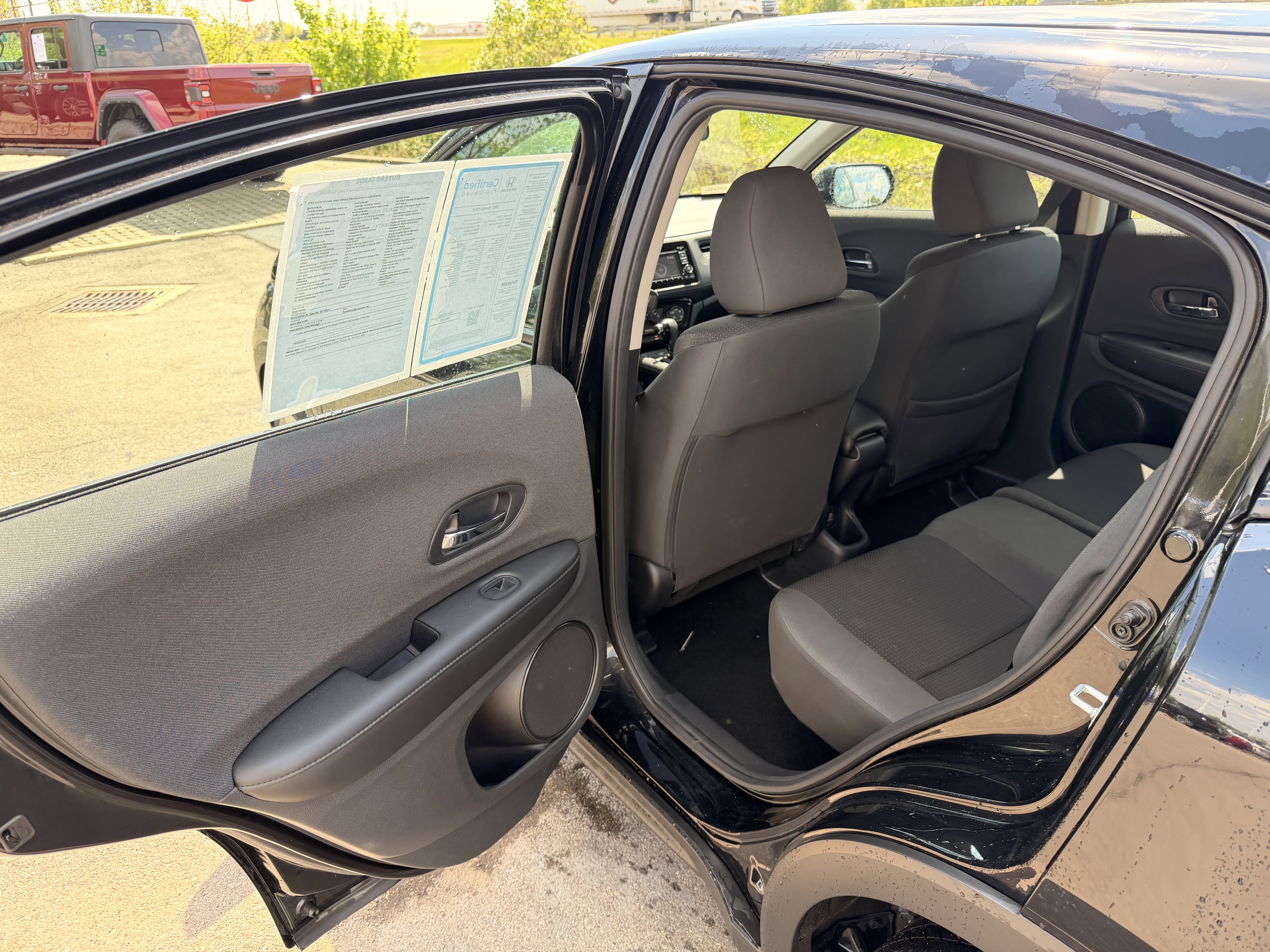 Used 2021 Honda HR-V LX image 11
