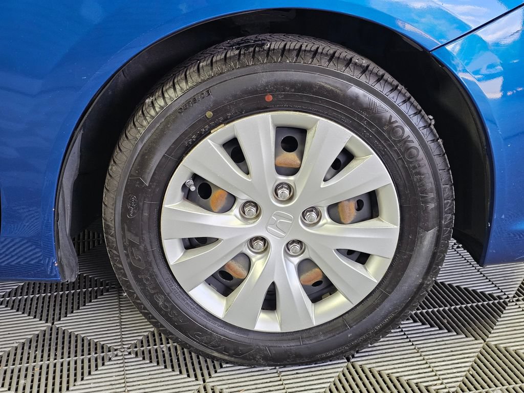 Used 2012 Honda Civic LX image 9