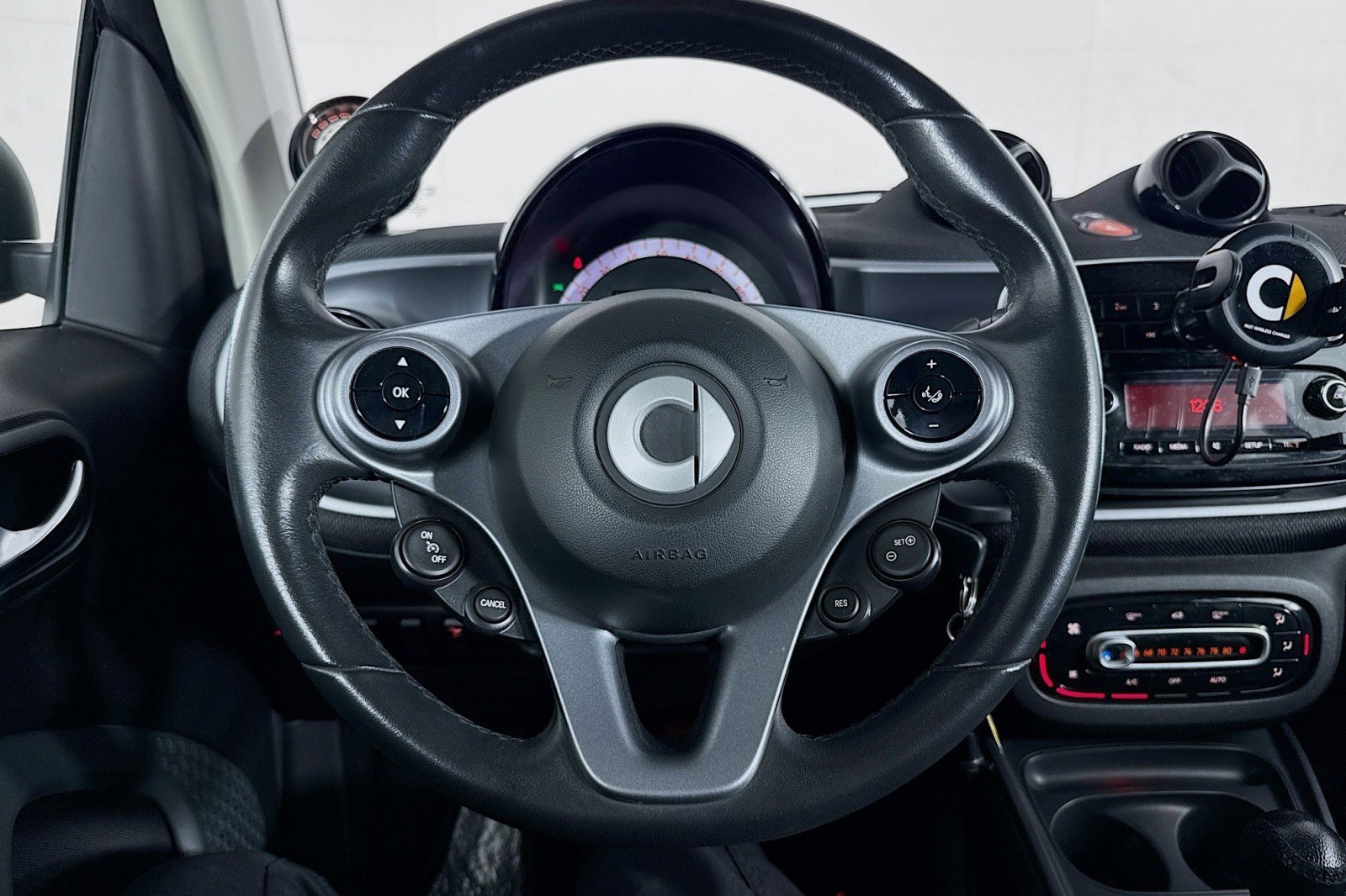 Used 2017 smart fortwo electric drive image 18