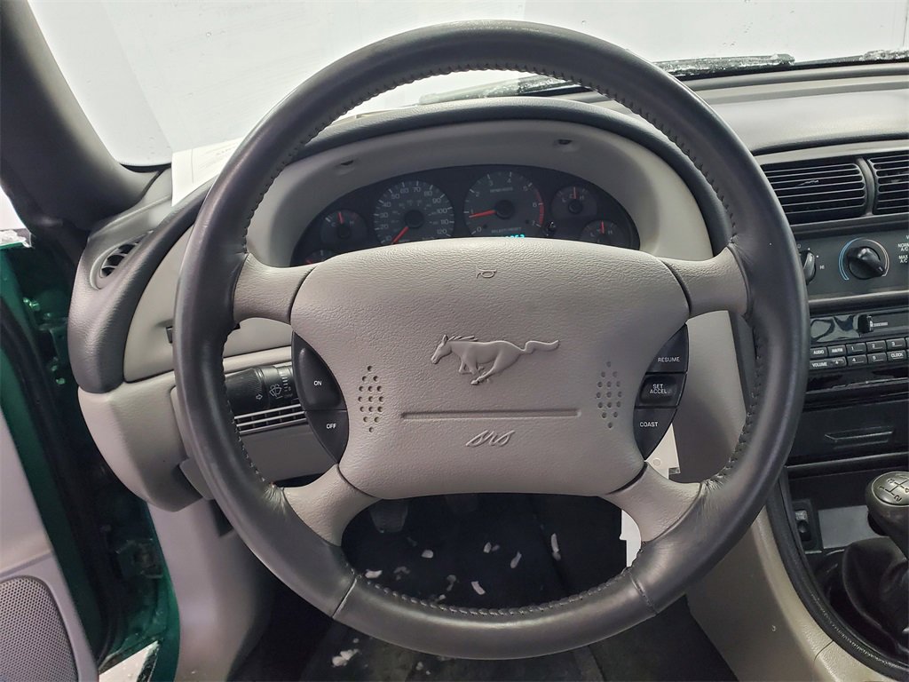 Used 2000 Ford Mustang Convertible image 10