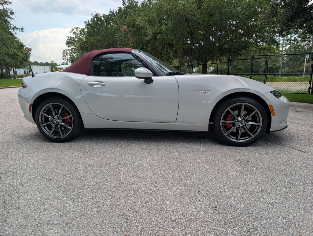 Used 2018 MAZDA MX-5 Miata Grand Touring RWD image 10