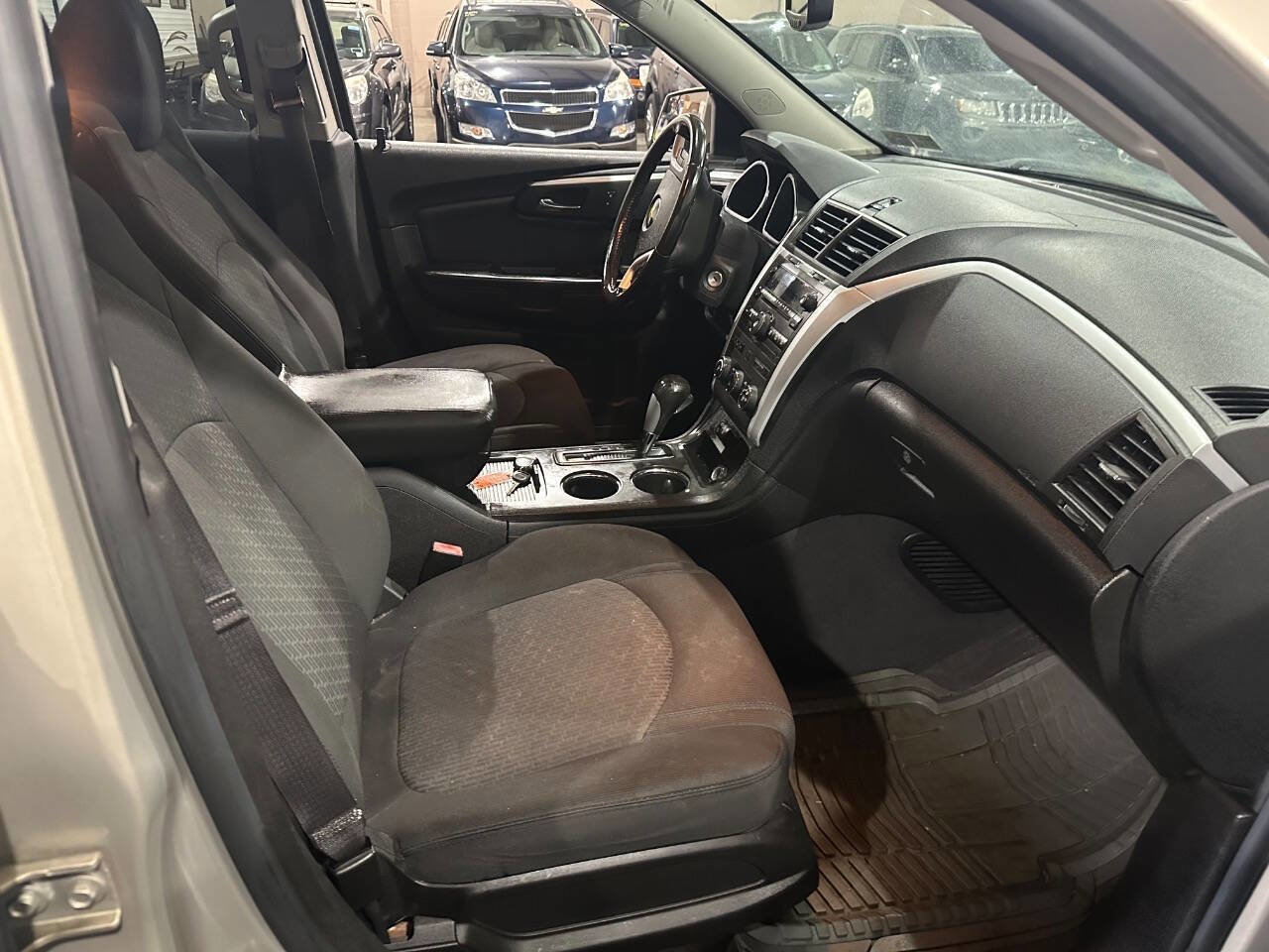 Used 2011 Chevrolet Traverse LT w/ Personal Connectivity Package image 8