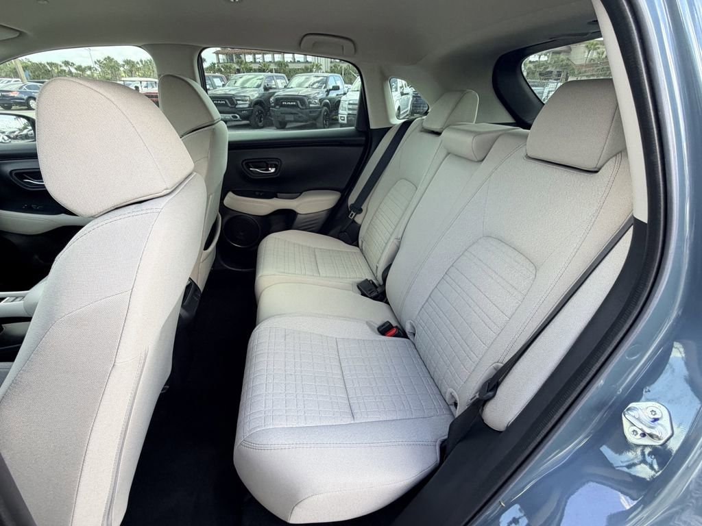 Used 2025 Honda HR-V LX image 19
