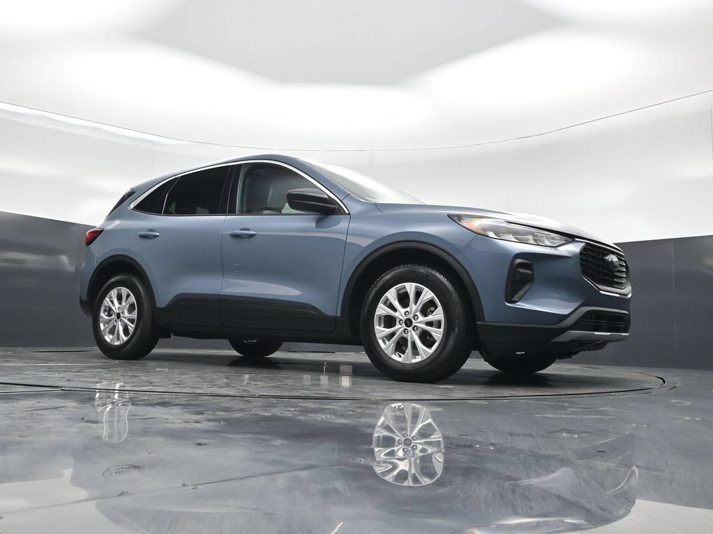 Used 2024 Ford Escape Active FWD image 3