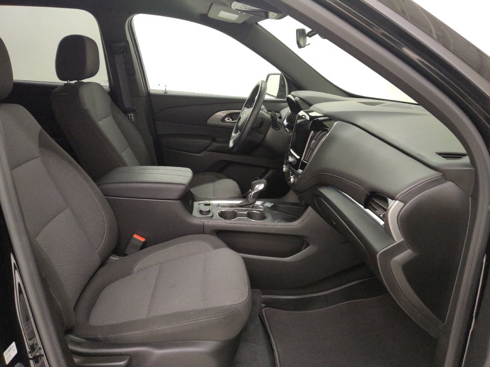 Used 2023 Chevrolet Traverse LT image 21