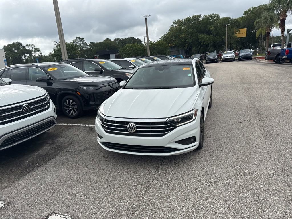 Used 2019 Volkswagen Jetta SEL Premium FWD image 7