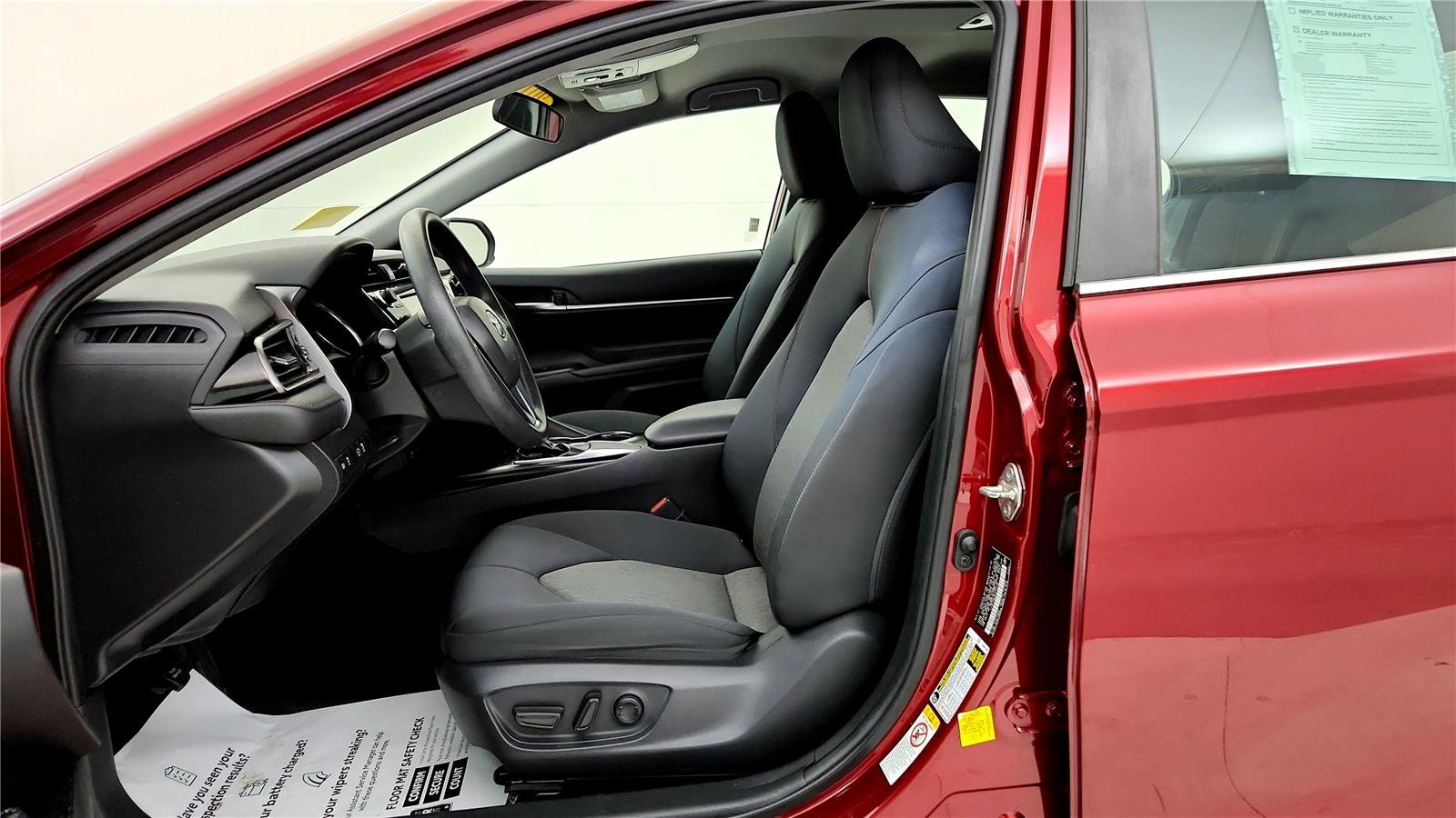 Used 2019 Toyota Camry LE w/ Carpet Mat Package image 25