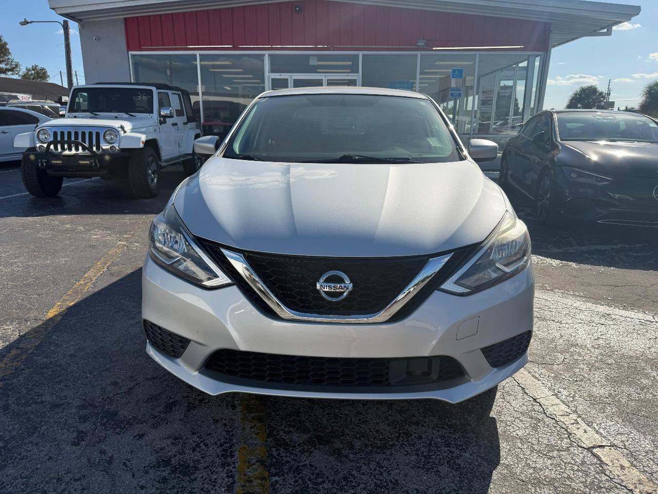 Used 2019 Nissan Sentra SV FWD image 2