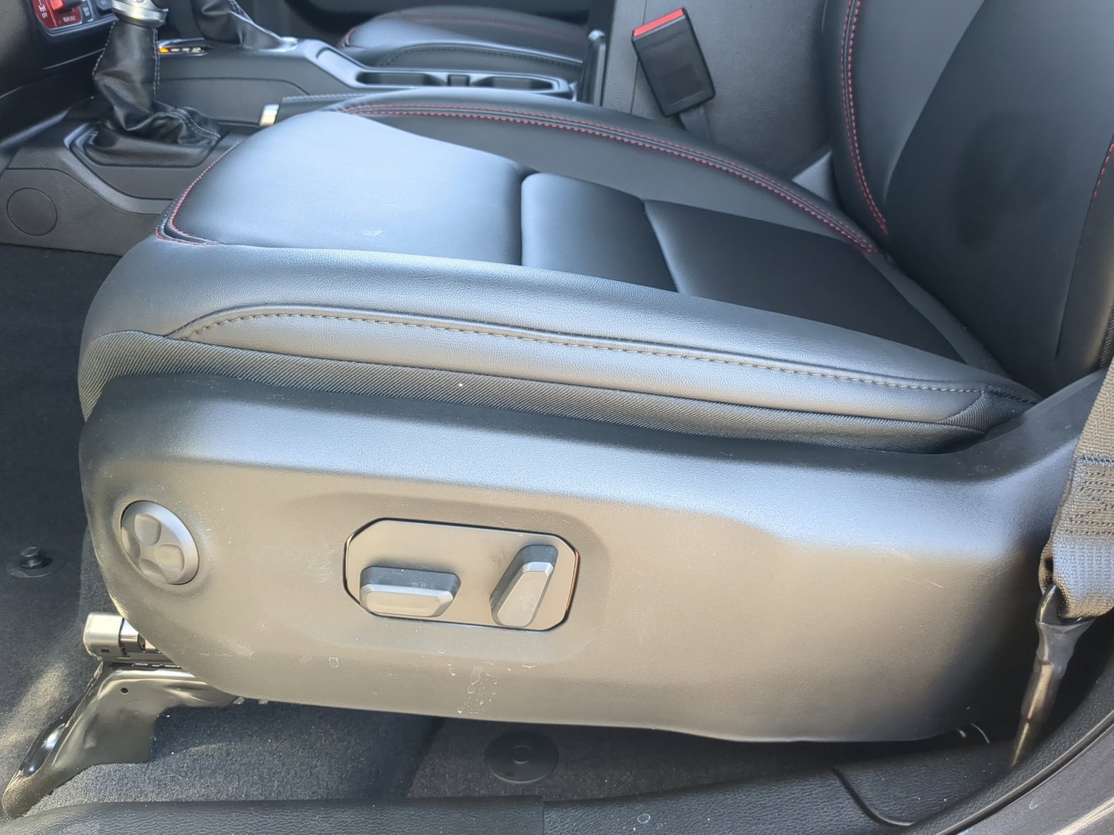 New 2025 Jeep Wrangler Unlimited Rubicon w/ Steel Bumper Group image 14