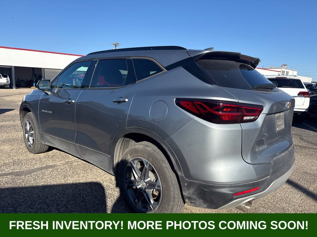 Used 2023 Chevrolet Blazer LT w/ Convenience Package FWD image 4