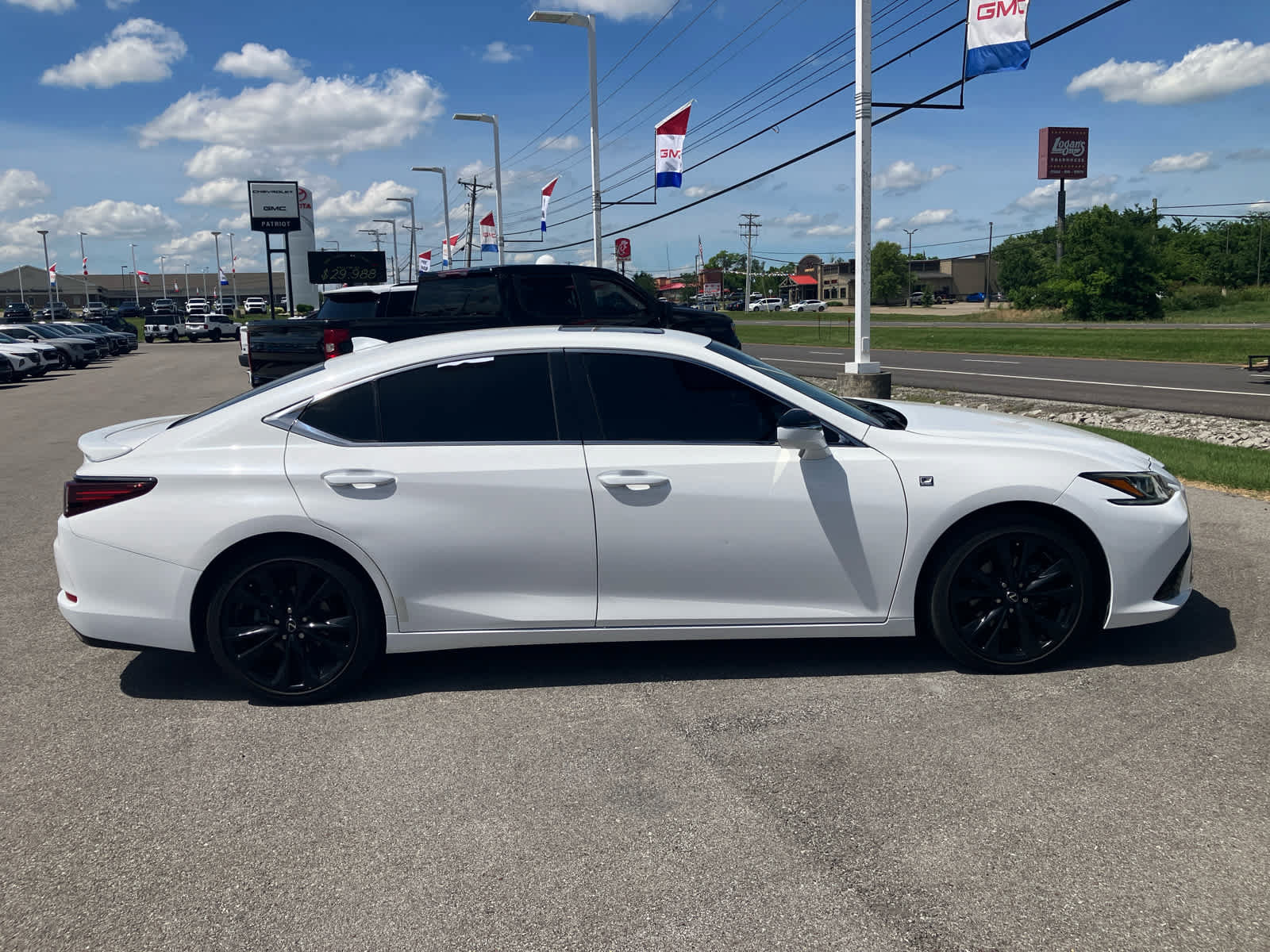 Used 2021 Lexus ES 350 F Sport w/ Accessory Package FWD image 8