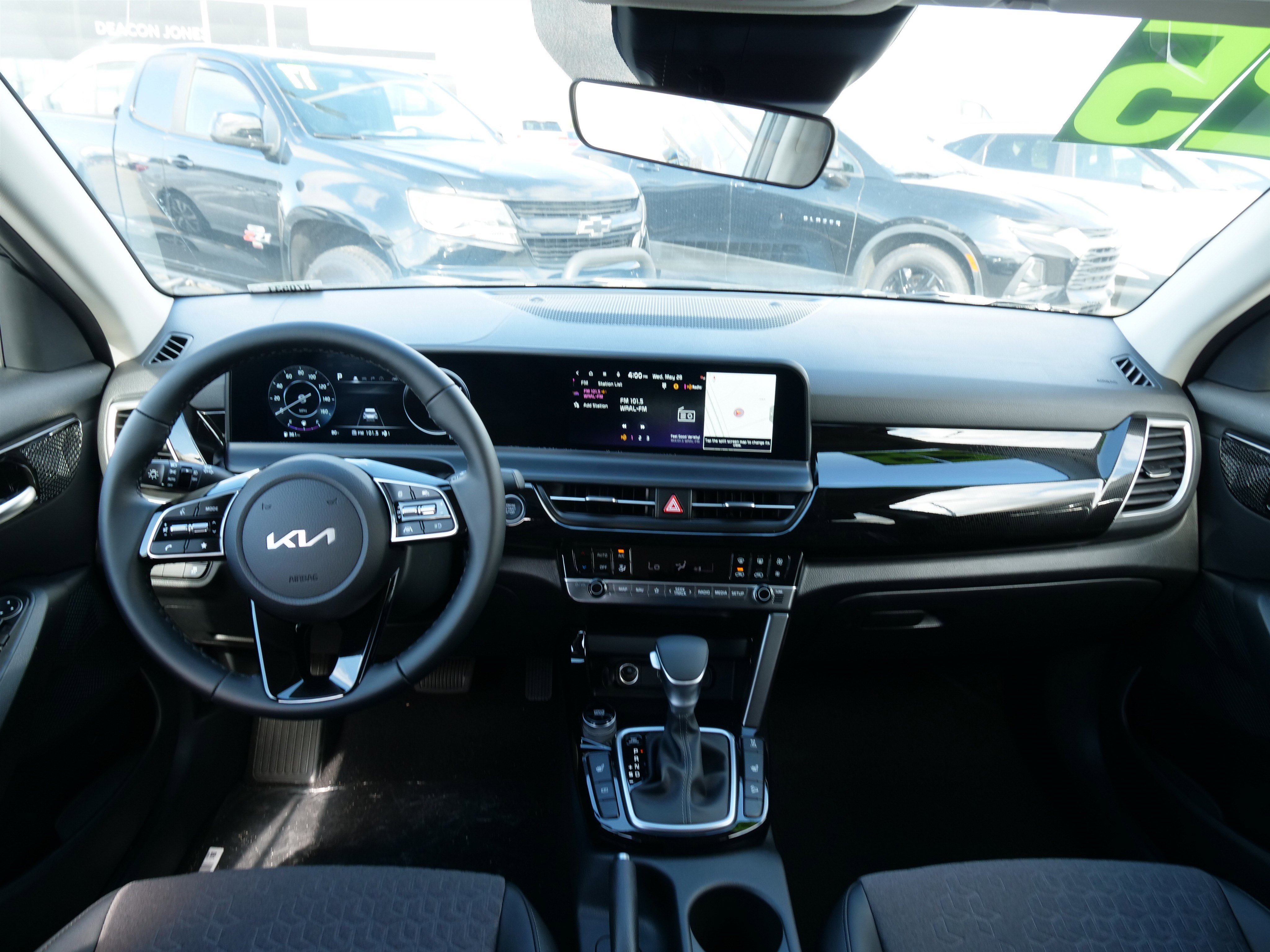 New 2025 Kia Seltos X-Line image 16