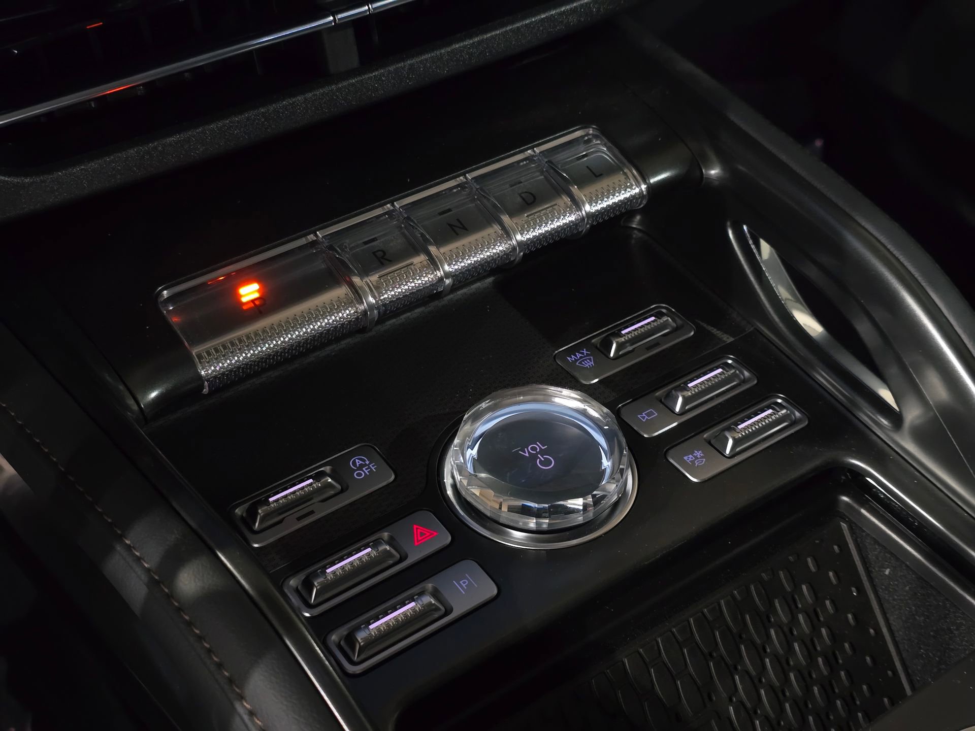 New 2026 Lincoln Nautilus Premier image 33
