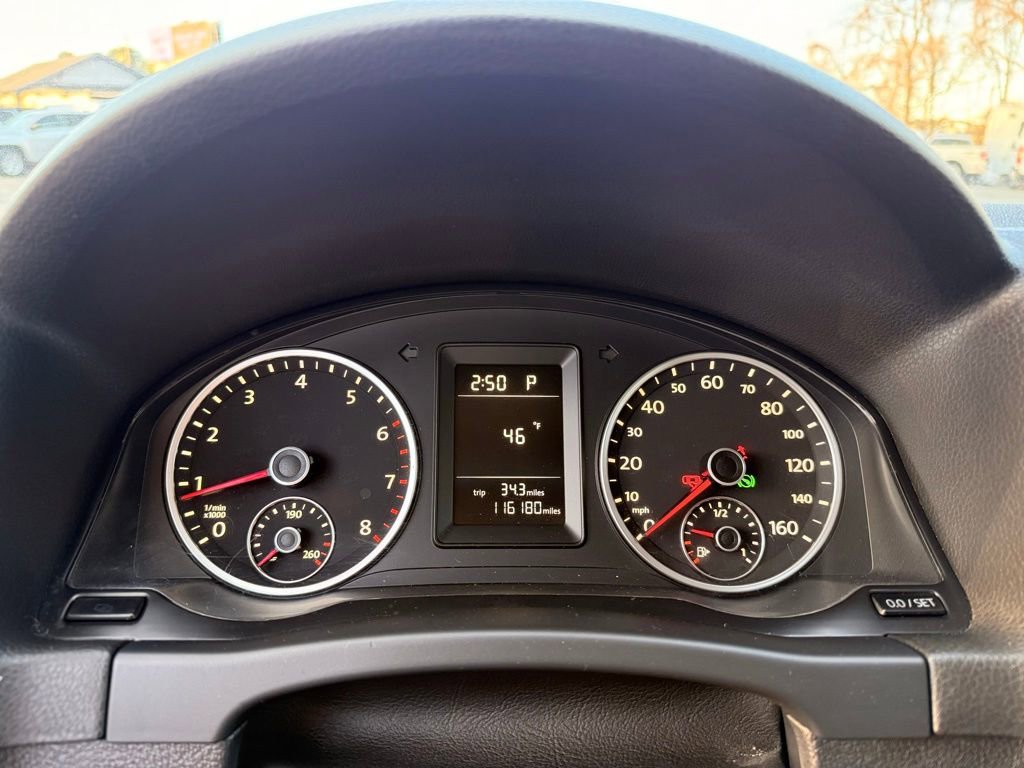 Used 2011 Volkswagen Tiguan S image 16