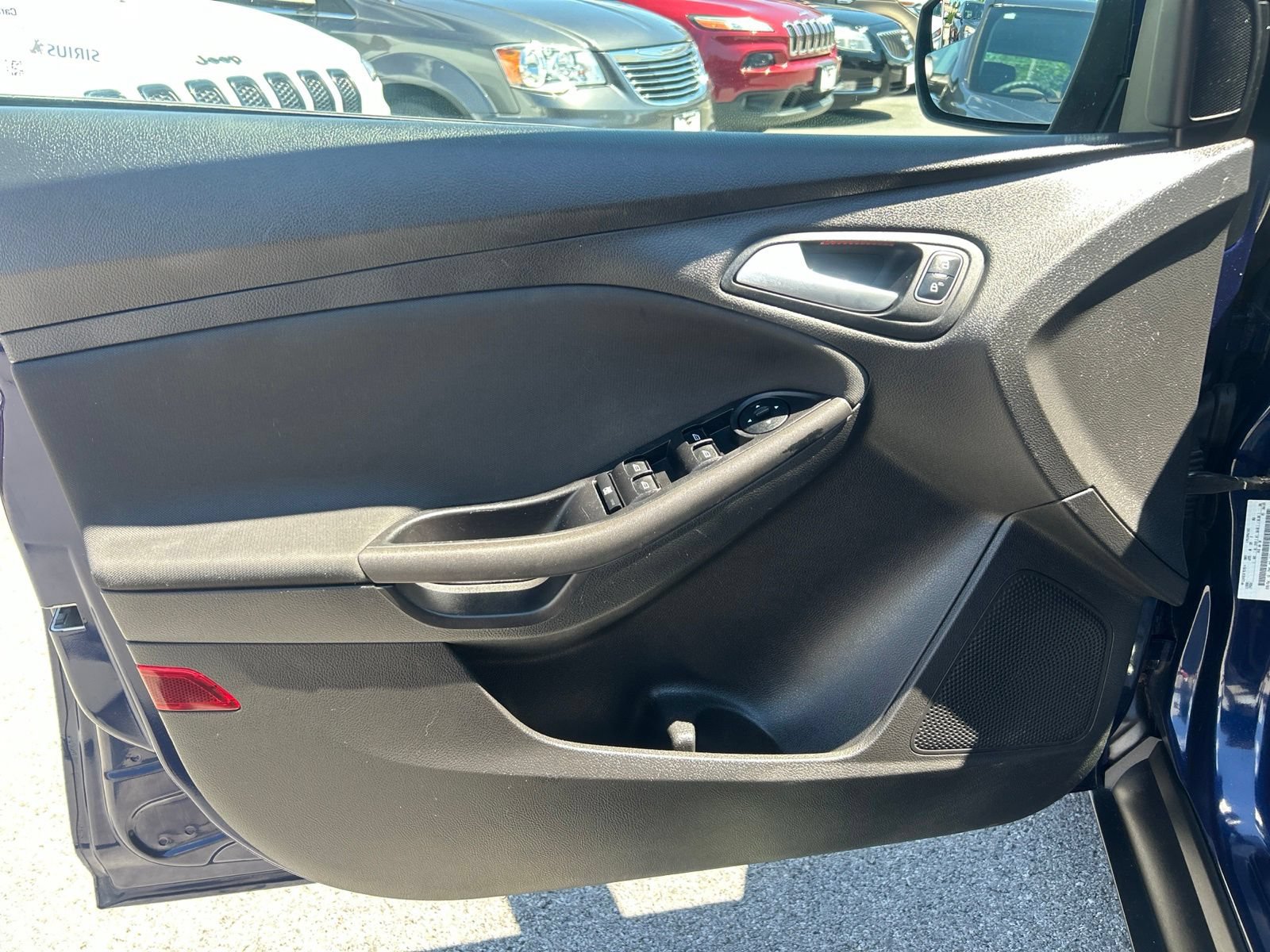 Used 2017 Ford Focus SEL FWD image 12