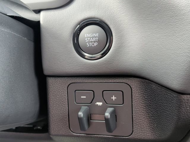Used 2026 Toyota Tundra Platinum AWD/4WD image 19