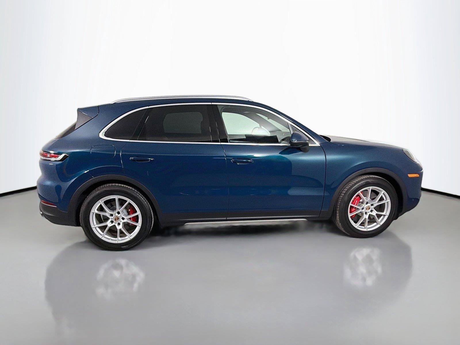 Certified 2026 Porsche Cayenne S AWD/4WD image 8
