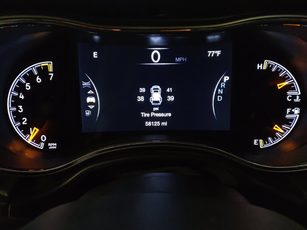 Used 2018 Jeep Grand Cherokee Laredo image 23