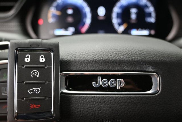 New 2026 Jeep Grand Cherokee Altitude AWD/4WD image 44