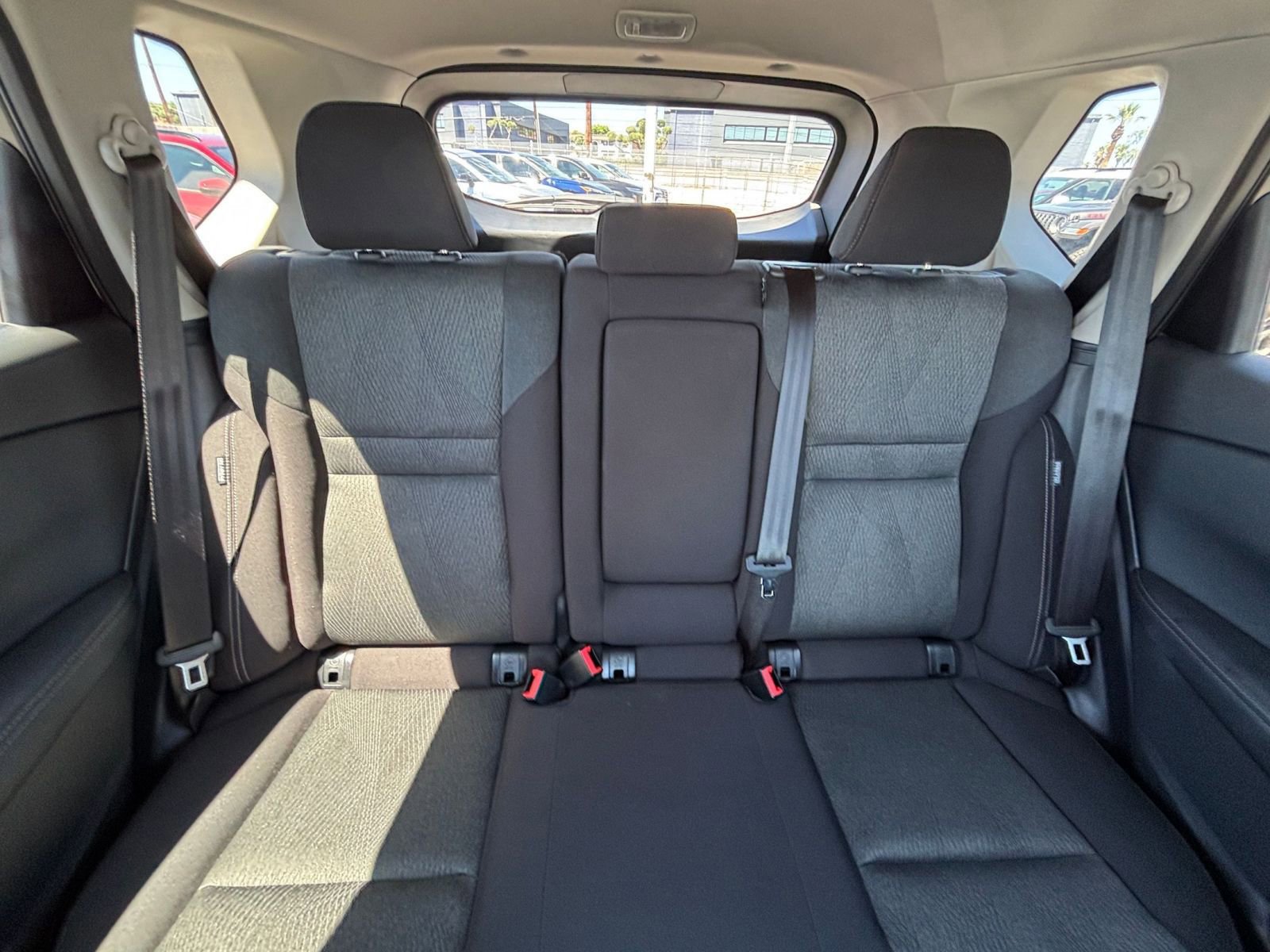 Used 2025 Nissan Rogue SV FWD image 40