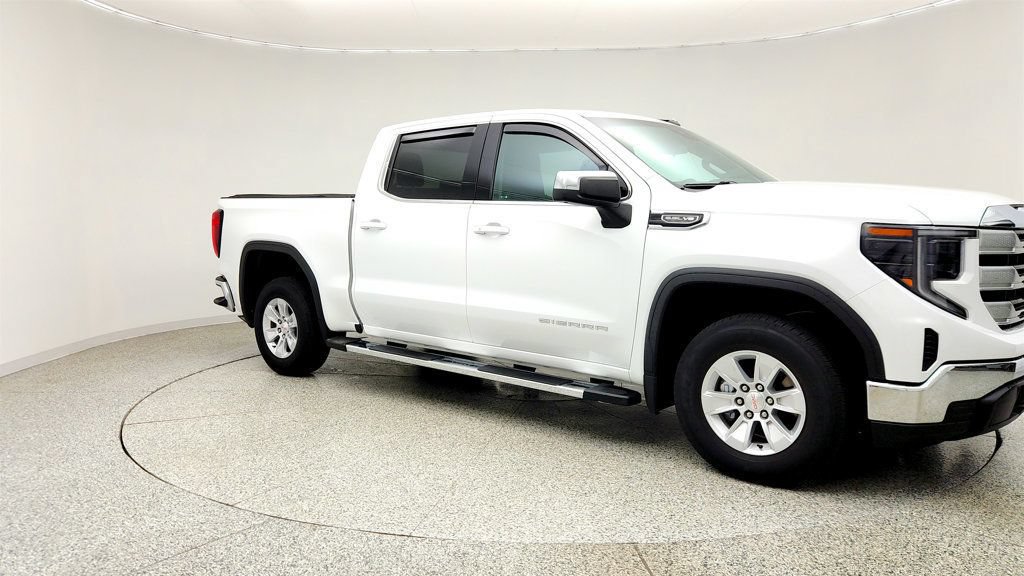 Used 2023 GMC Sierra 1500 SLE RWD image 3