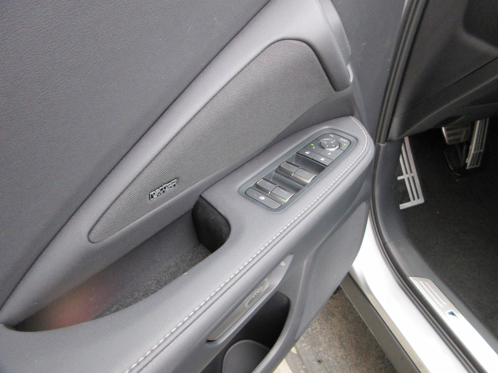 New 2026 Lexus TX 500h AWD image 33