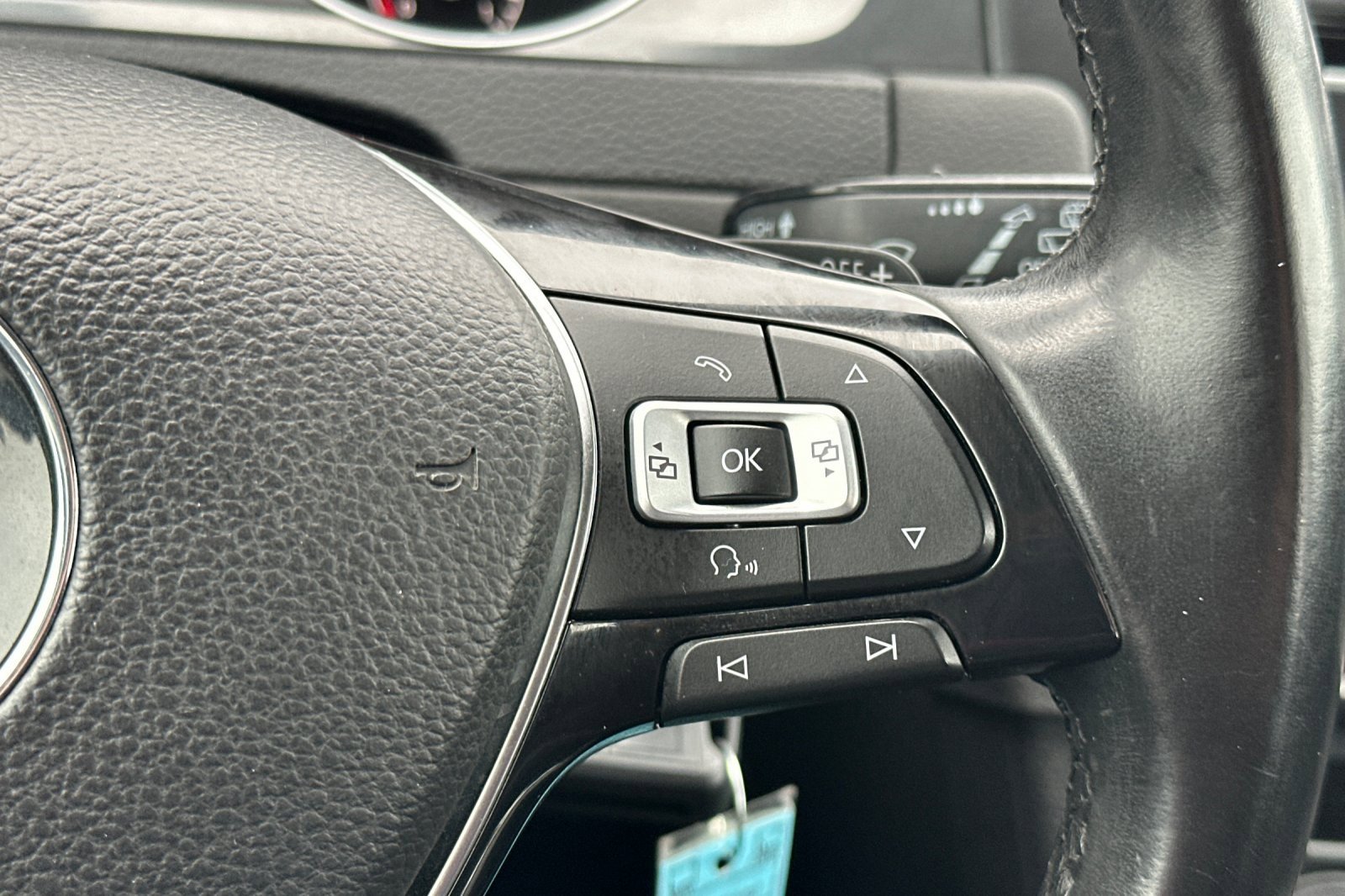 Used 2018 Volkswagen Golf S image 25