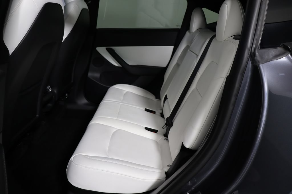 Used 2021 Tesla Model Y Long Range AWD/4WD image 8