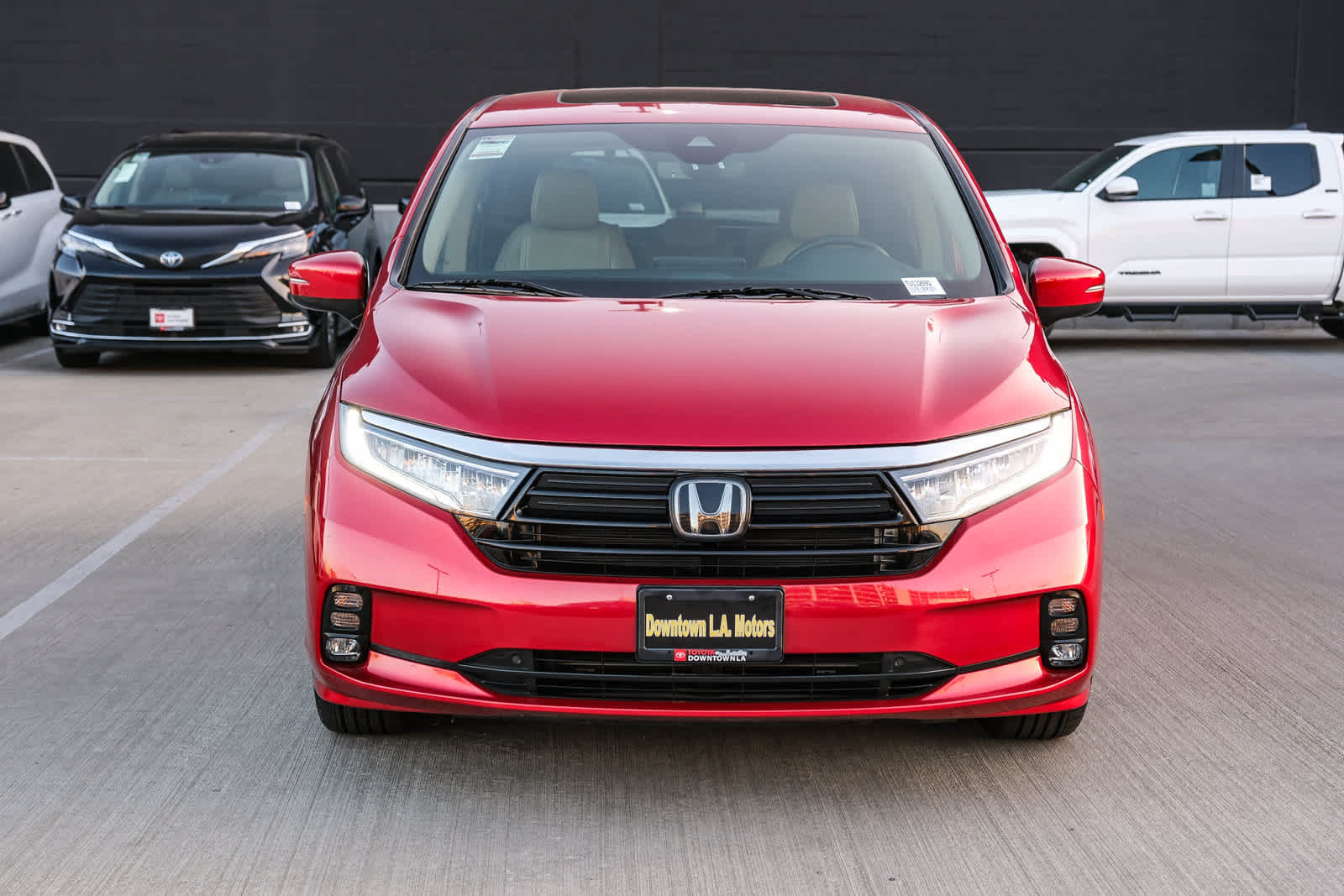 Used 2023 Honda Odyssey EX-L image 2