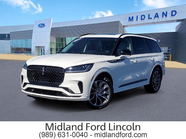 Certified 2025 Lincoln Aviator AWD w/ Jet Appearance Package