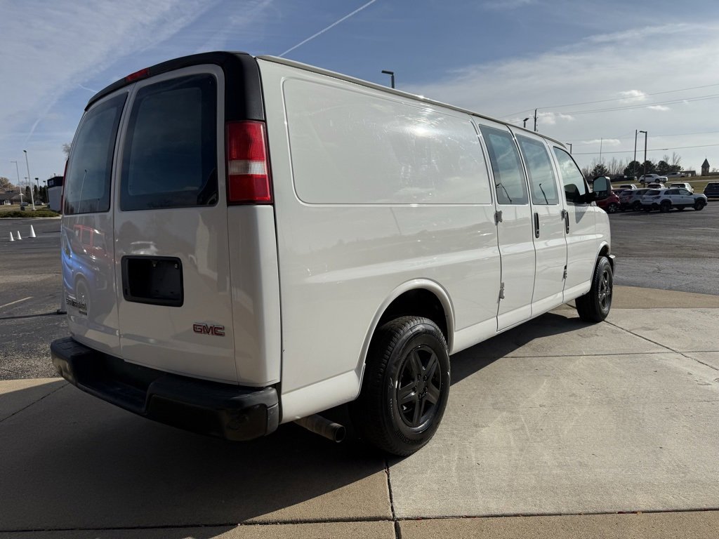 Used 2016 GMC Savana 2500 Extended image 16