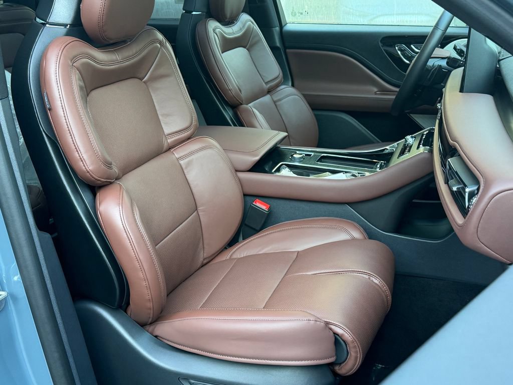 New 2026 Lincoln Aviator Reserve AWD/4WD image 11
