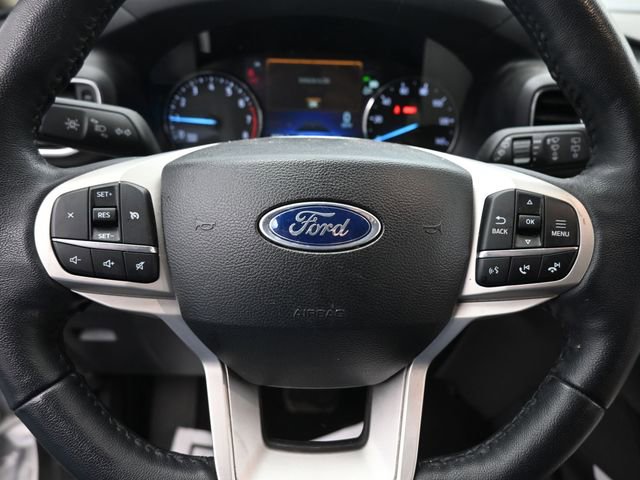 Used 2023 Ford Explorer XLT w/ Equipment Group 202A AWD/4WD image 19
