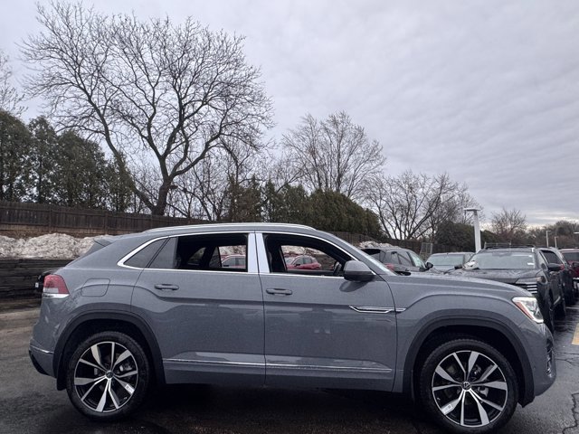 New 2026 Volkswagen Atlas Cross Sport SEL Premium R-Line image 5