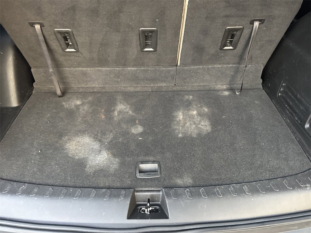 Used 2022 Chevrolet Traverse LS image 20