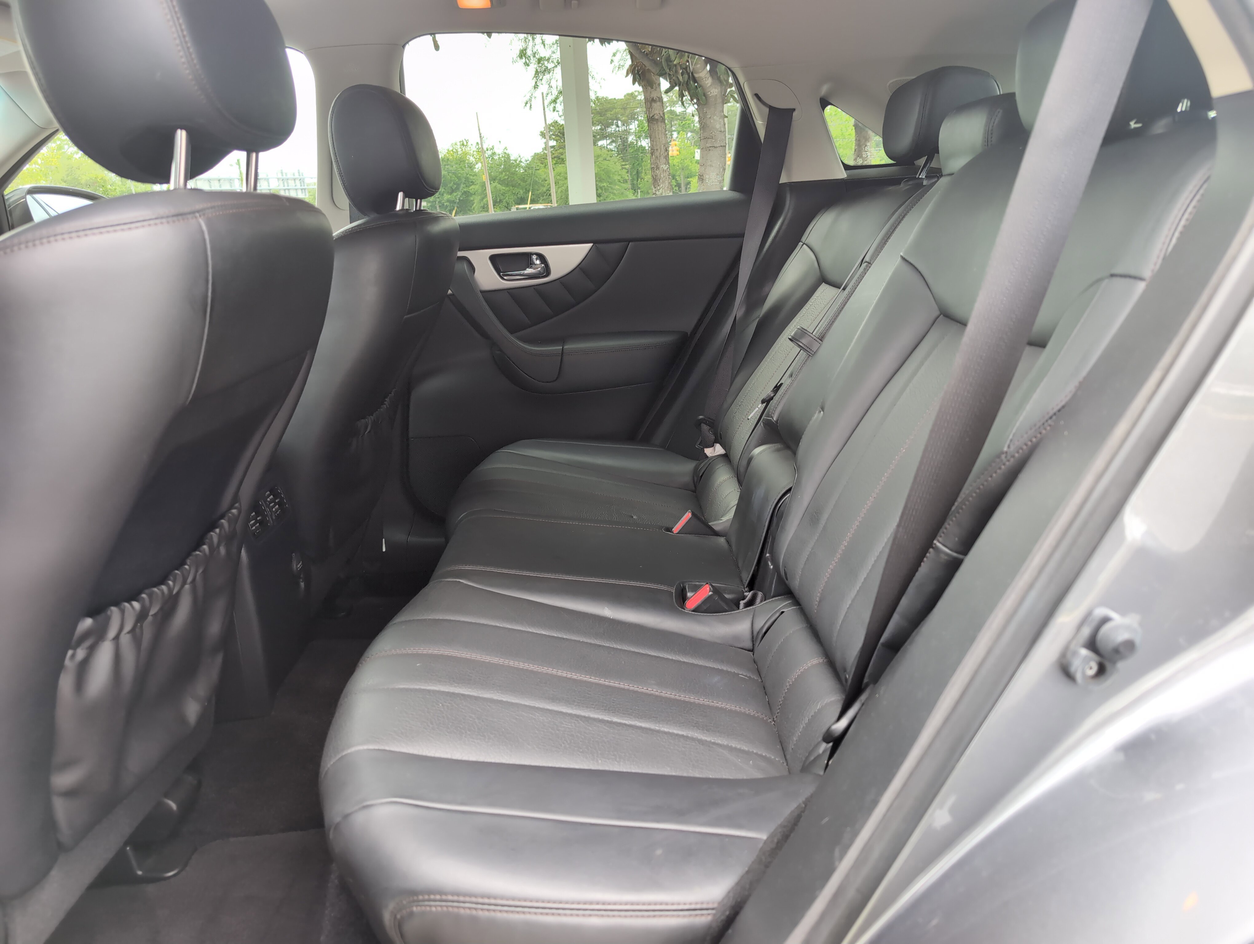 Used 2017 INFINITI QX70 AWD image 30