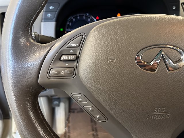 Used 2014 INFINITI Q60 Convertible w/ Premium Package RWD image 35