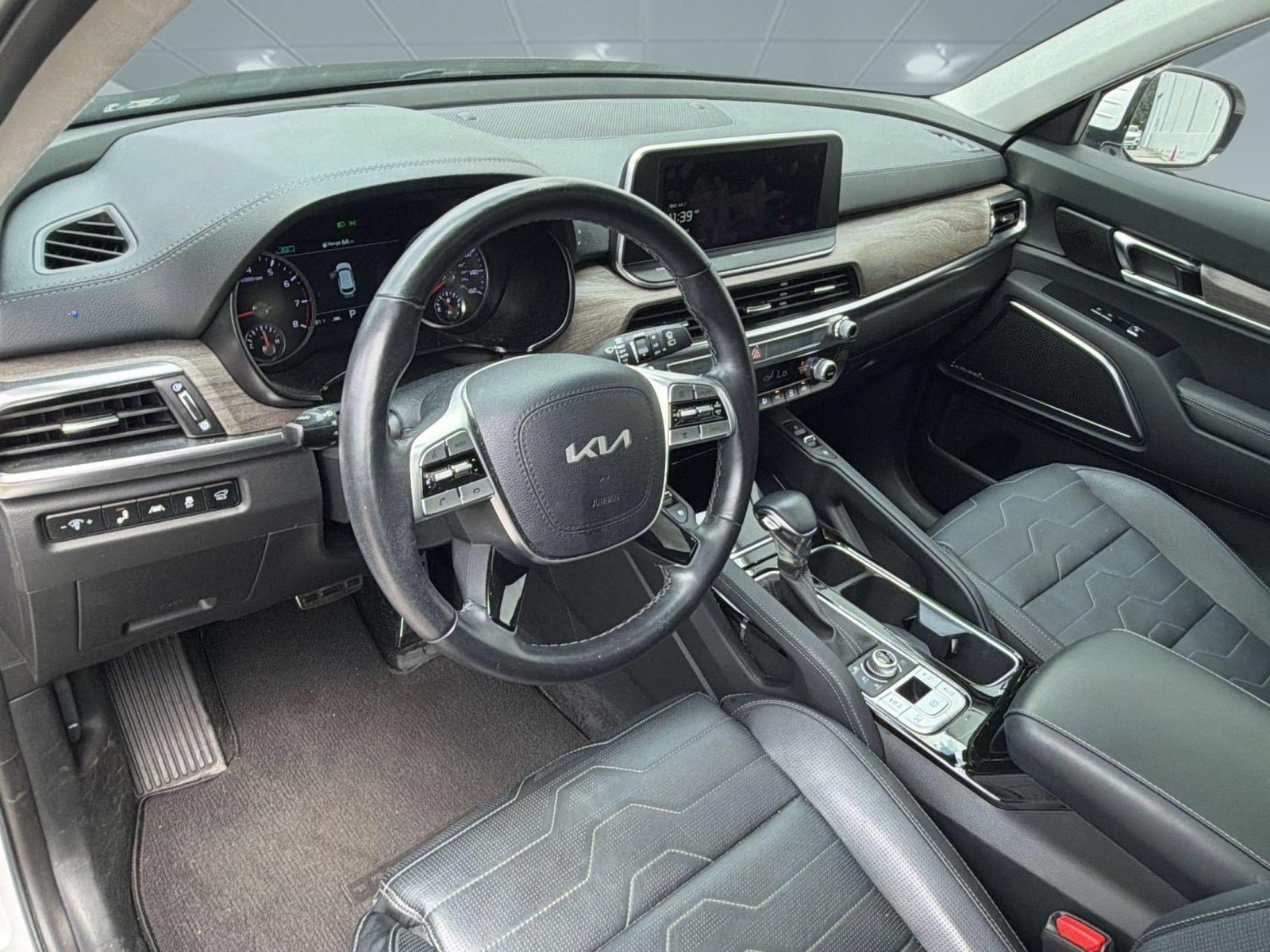 Used 2022 Kia Telluride SX w/ SX Prestige Package AWD/4WD image 4