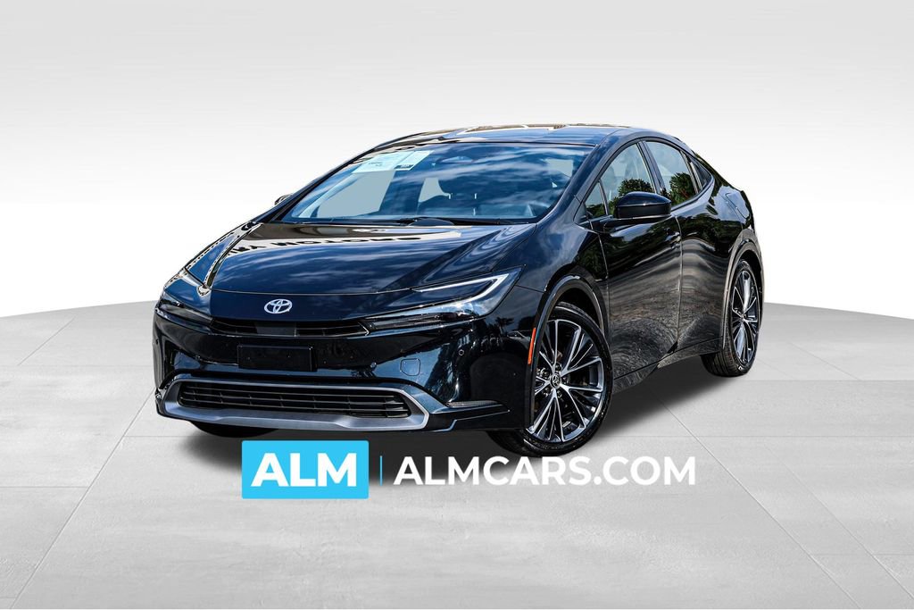 Used 2025 Toyota Prius XLE image 1