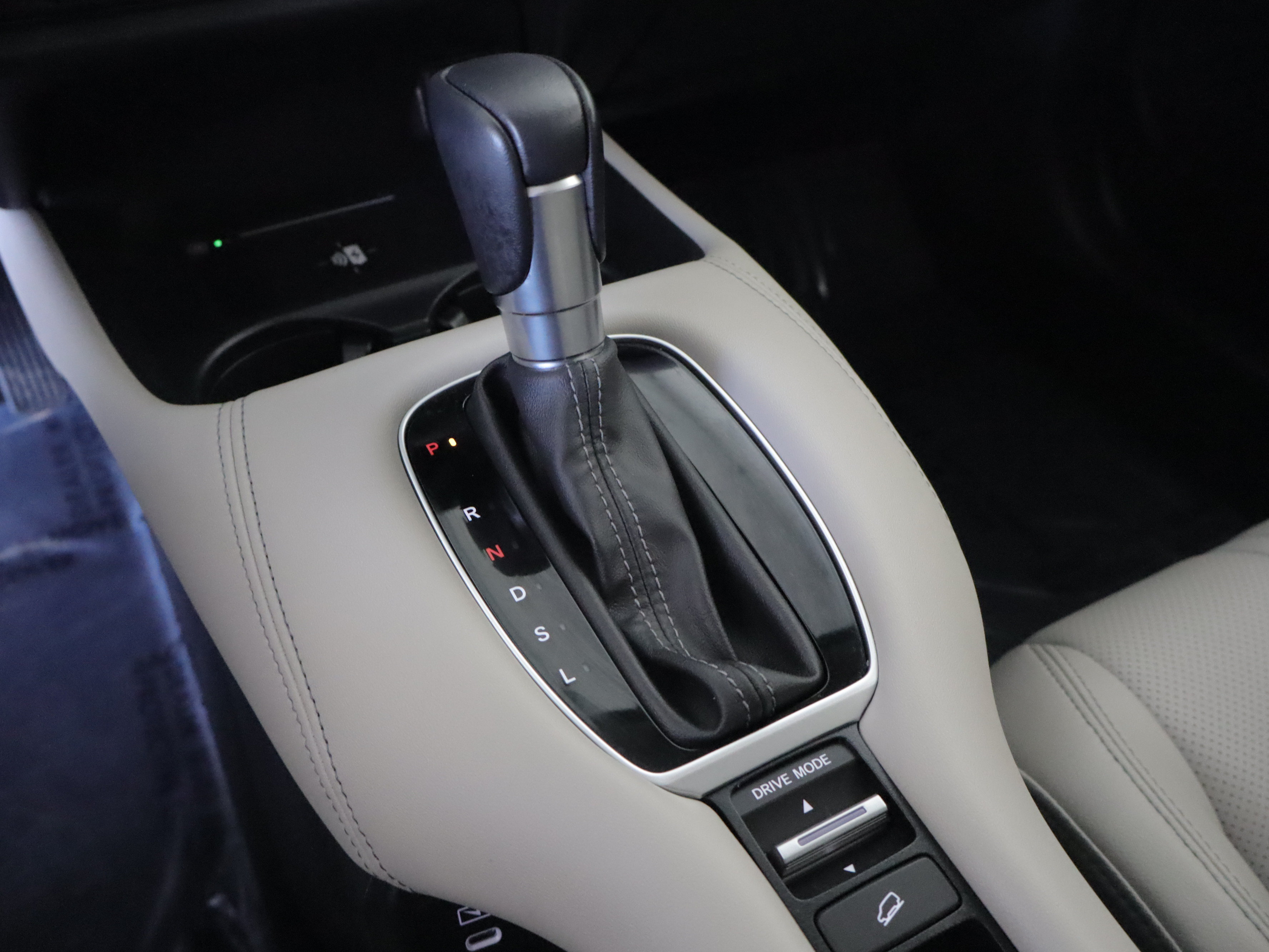 Used 2024 Honda HR-V EX-L image 18